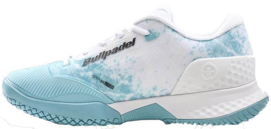 The Bullpadel Pearl Vibram 26V Women's Padel Shoes in Sky Blue have a white upper with light blue tie-dye accents, a matching sole and toe cap, textured heel, raised logo, and "Bullpadel" branding on the side.