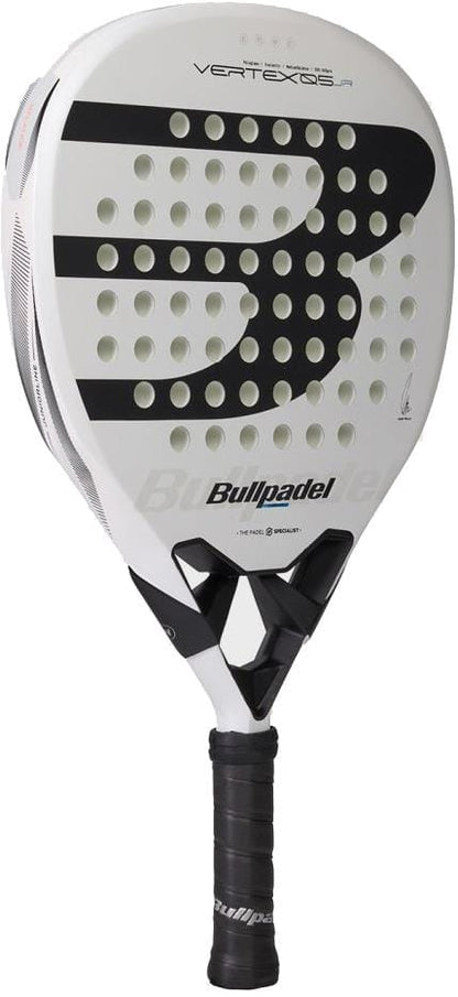 The Bullpadel Vertex Junior Boys 2026 Padel Racket features a white design with a black "B," circular holes, and a black grip—perfect for advanced junior players who want top performance on the court.