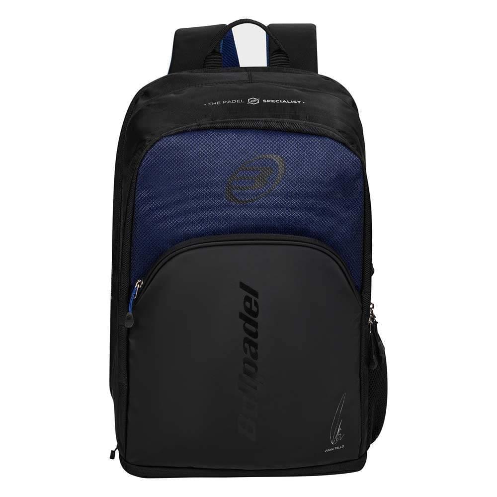 Carry your padel gear like Bea González with the Bullpadel BPM26008 Vertex Padel Backpack - Geo Blue, featuring a front zippered pocket, mesh side pocket, padded shoulder straps, and bold "Bullpadel" branding.
